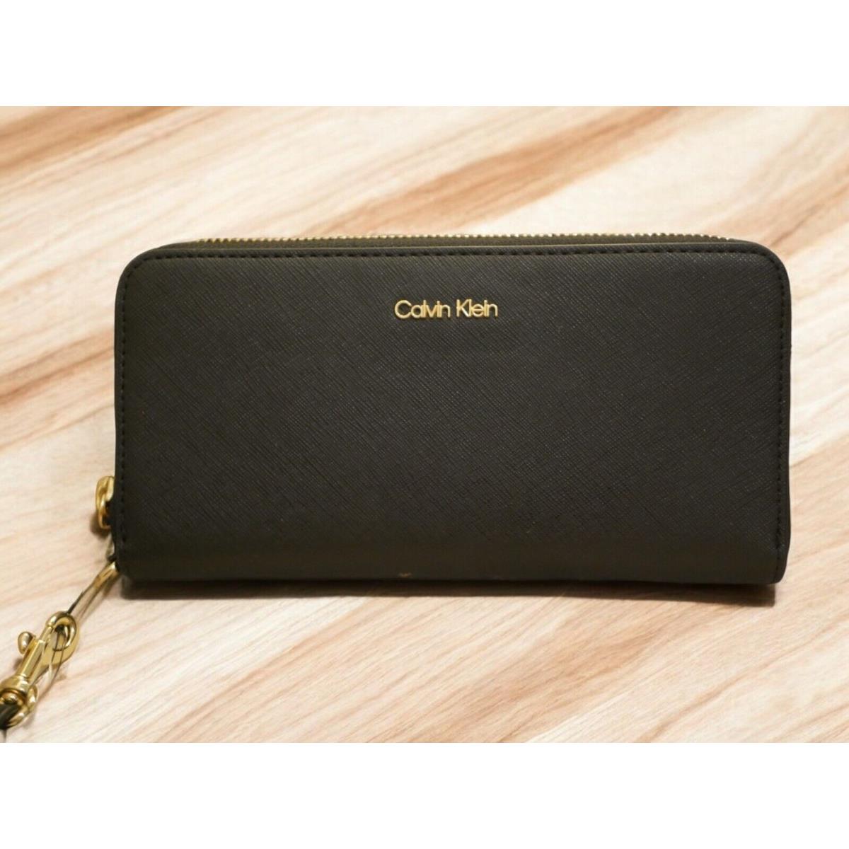 Calvin Klein Black Gold Zip Around Wallet H8JQ18VD