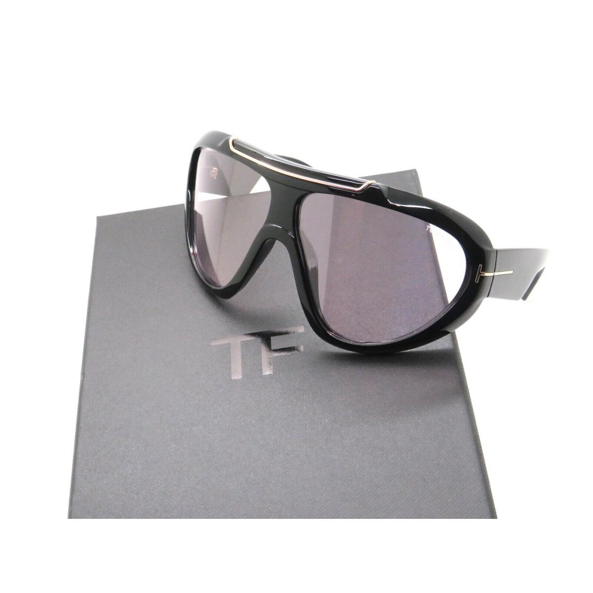 Tom Ford Linden FT 1094 01V Black/violet Photochromic Ski Shield Sunglasses