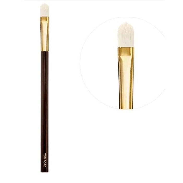 Tom Ford Shadow Concealer Brush `03 Shadow Concealer Brush