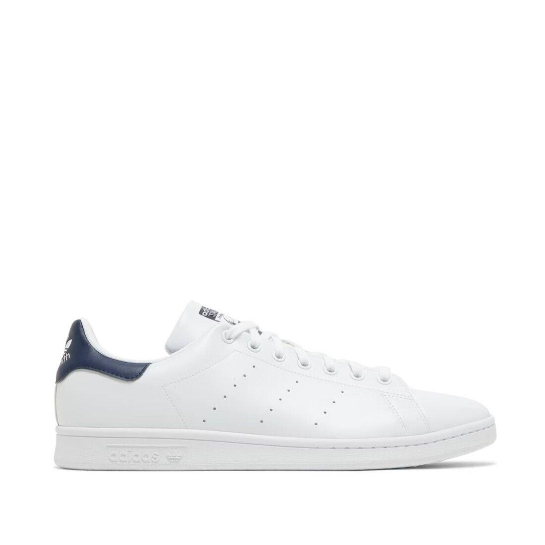 Adidas FX5501 Men`s Stan Smith in Cloud White/cloud White/collegiate Navy - White