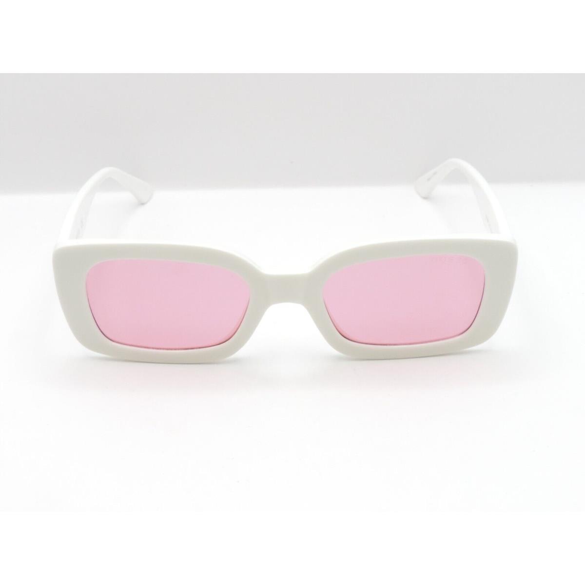 Guess GU7589/S Rectangular Sunglasses White/pink 53-21-145