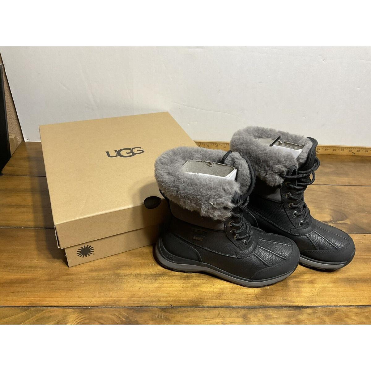 Ugg Women s Adirondack Iii Black Winter Boots Size 6