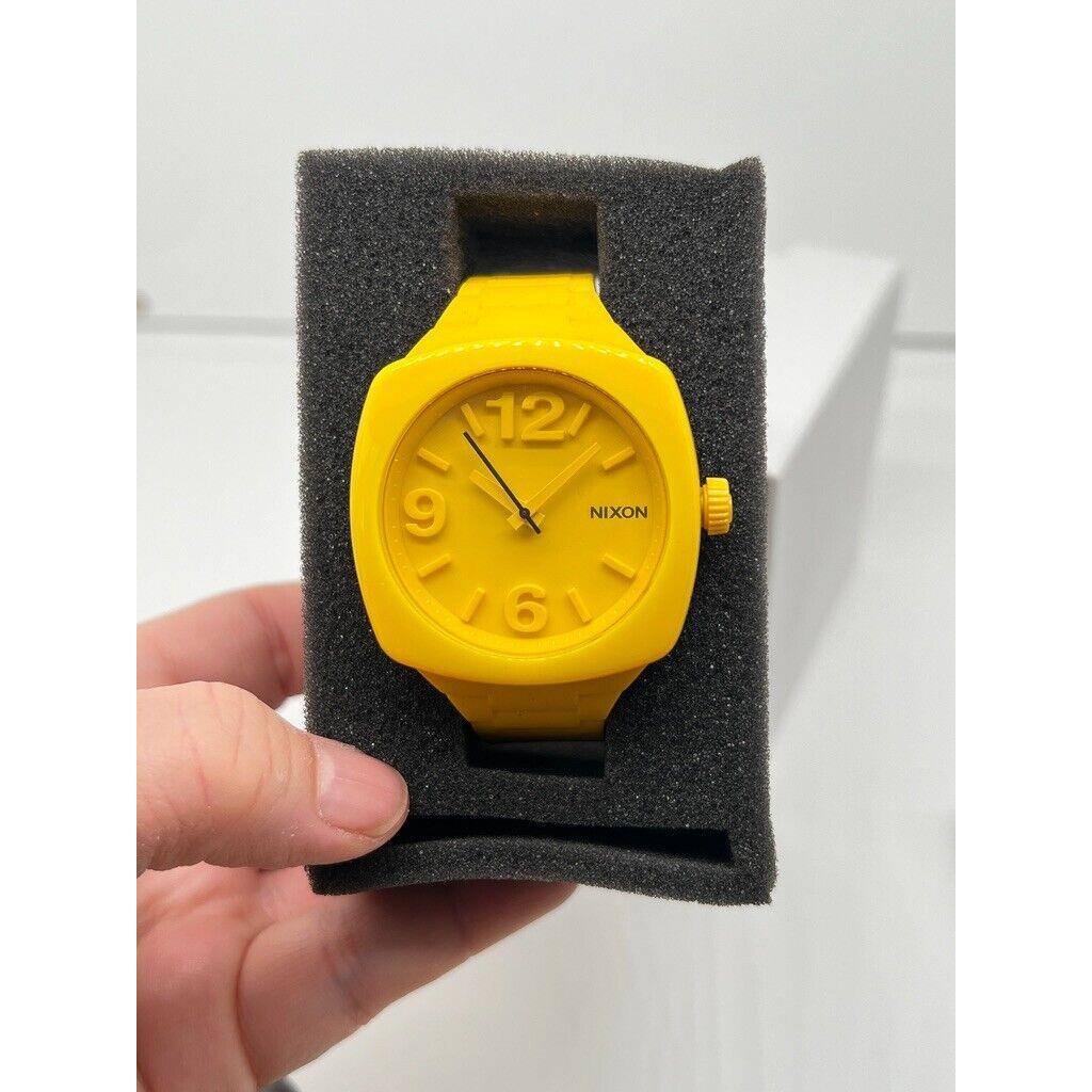 Nixon Goldenrad Watch A25 639 Yellow