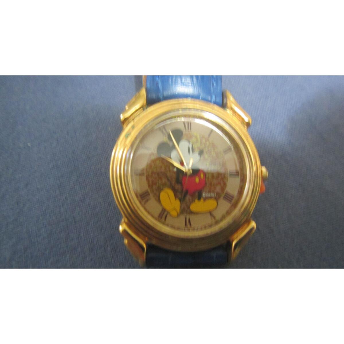 Unisex Gold Plate Lorus Mickey Mouse Quartz Watch