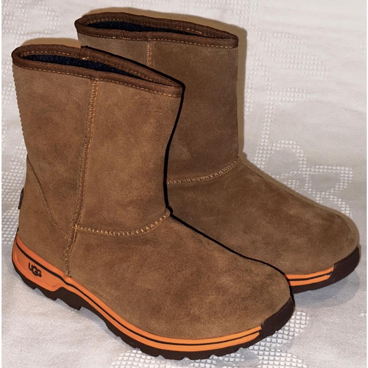 Ugg Australia Lynden Chestnut Brown Suede Pull On Winter Boots Boys Girls Sz 4