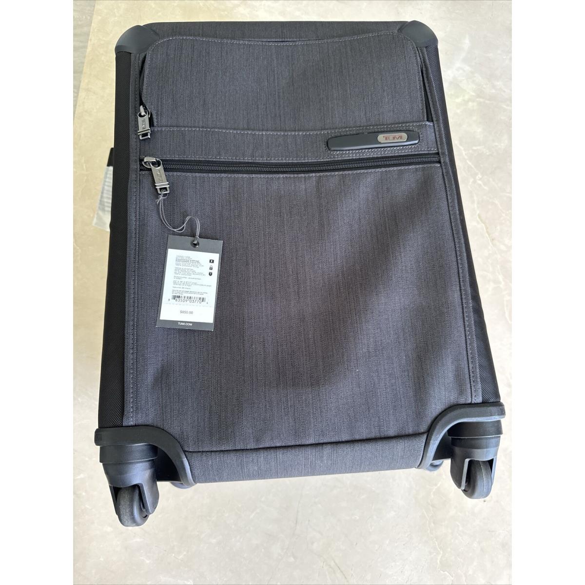 Tumi Short Trip Expandable 4 Wheel 26 Suit Case