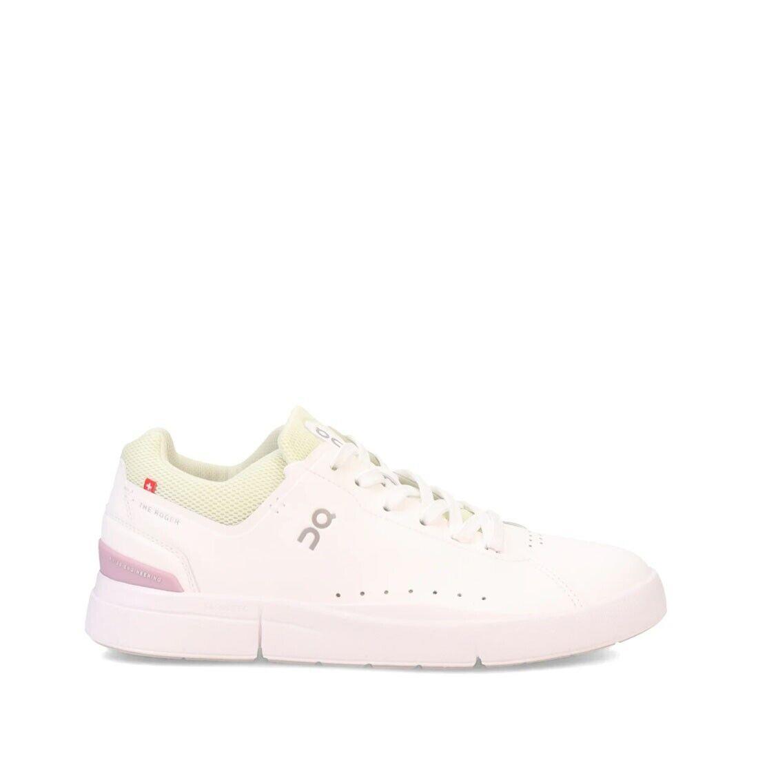 ON Running Women`s The Roger Advantage 2 in White/mauve - White