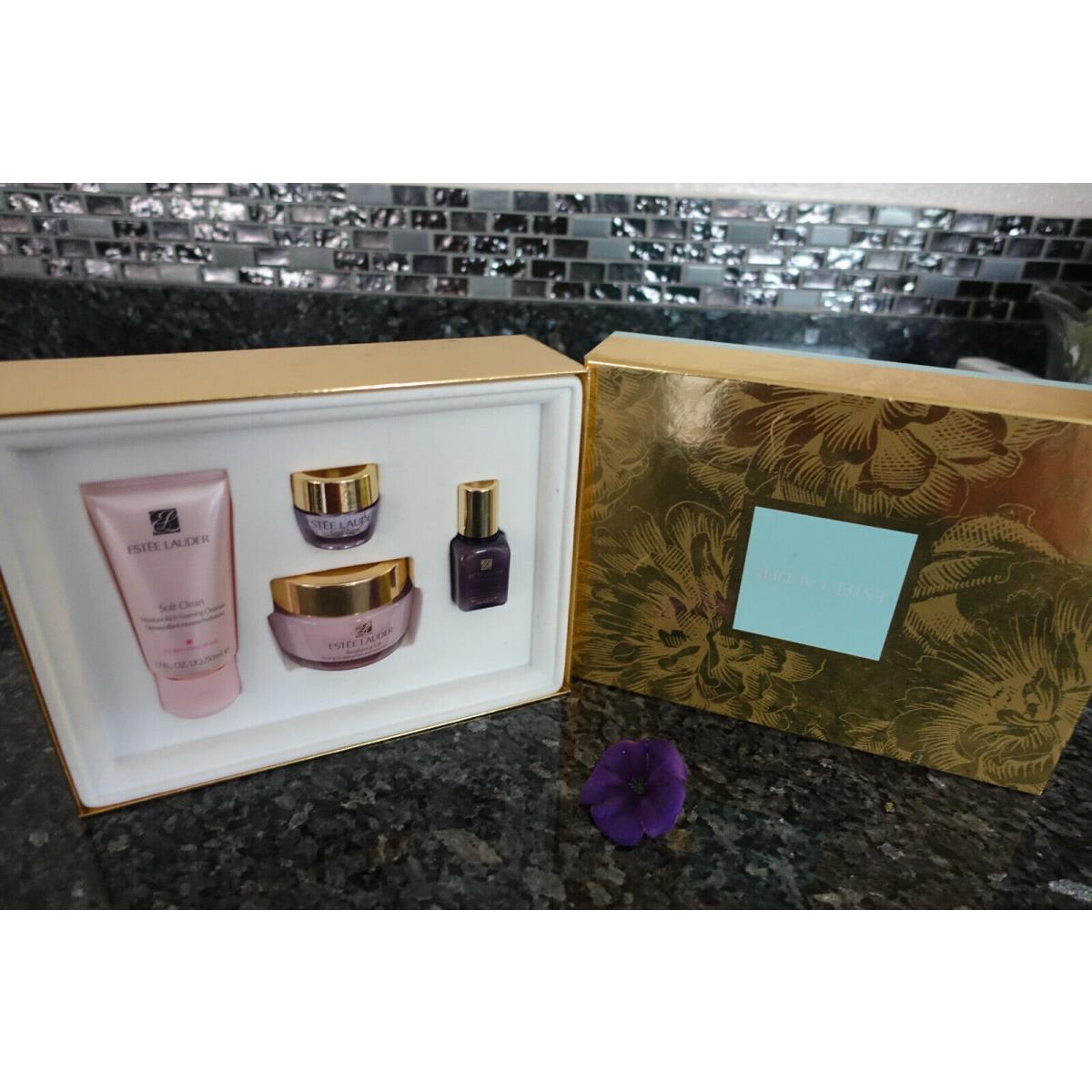 Estee Lauder Youth Infusing Hydration Essentials Set