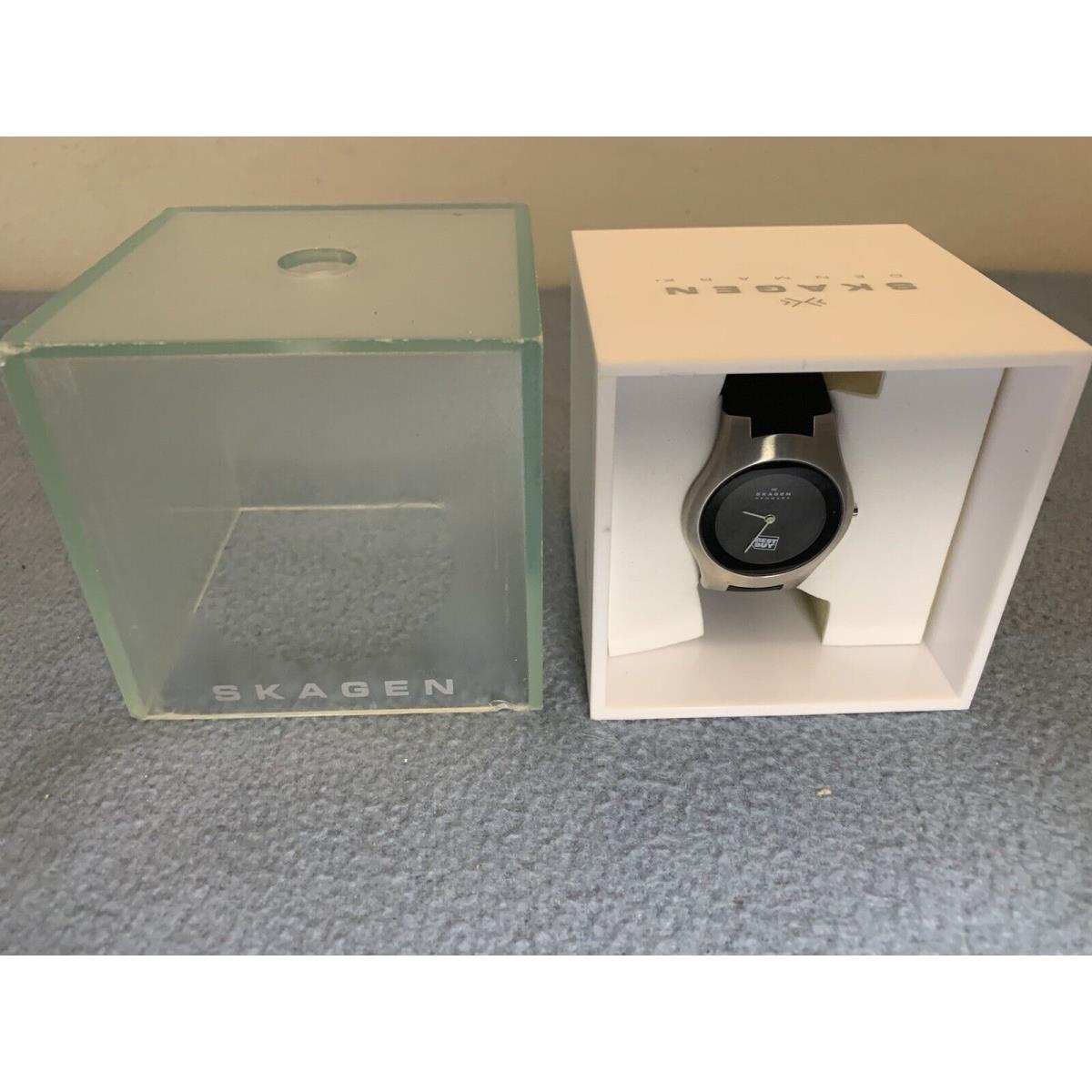 Womens Best Buy Skagen Denmark Ultra Slim Black Rubber Watch 235L Srb