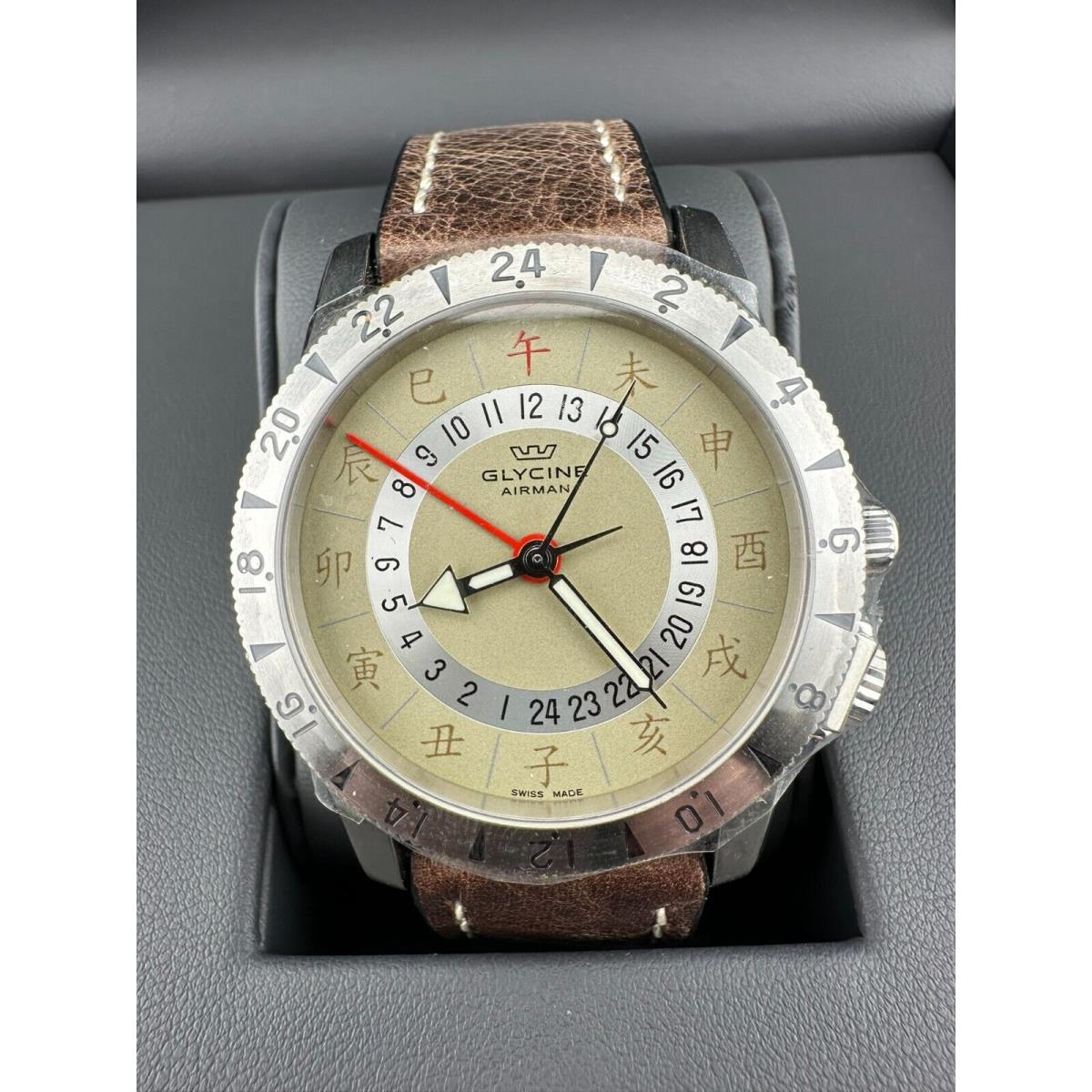 Glycine Airman Base 22 Chinese Characters LE Men`s Automatic 42mm Gmt 3887.15C