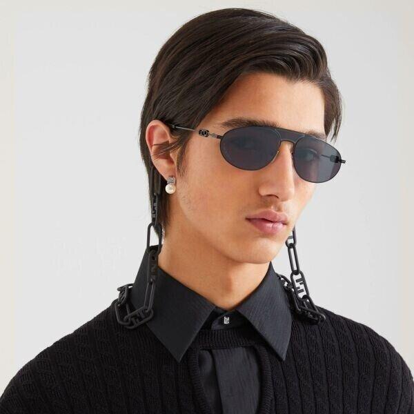 Fendi FE40072U-Y 01A Black Dark Grey Chain Aviator Unisex Sunglasses