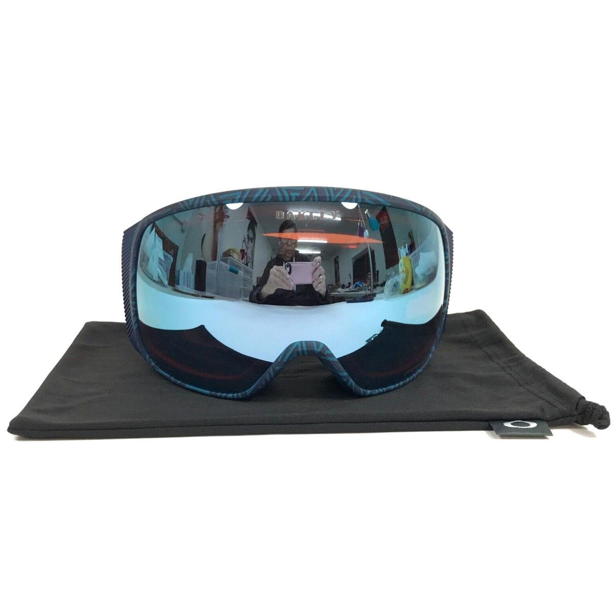 Oakley Snow Goggles Flight Tracker L OO7104-5500 Navy Cascade w/ Prizm Sapphire