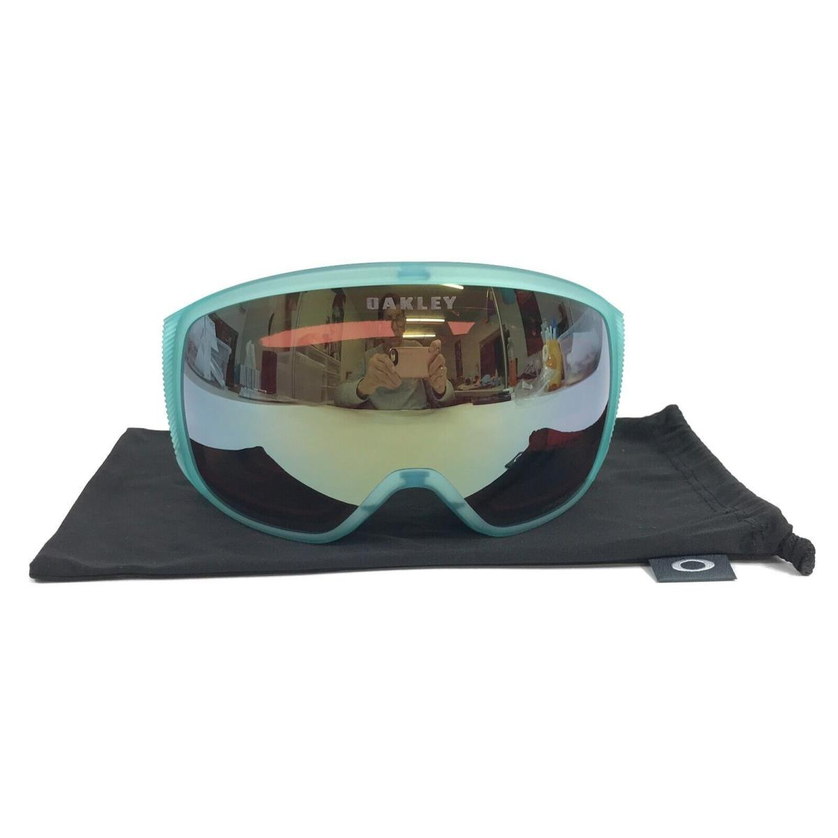 Oakley Snow Goggles Flight Tracker M OO7105-5600 Jasmine Aura w/ Prizm Sage Gold - Frame: Blue, Lens: Gold