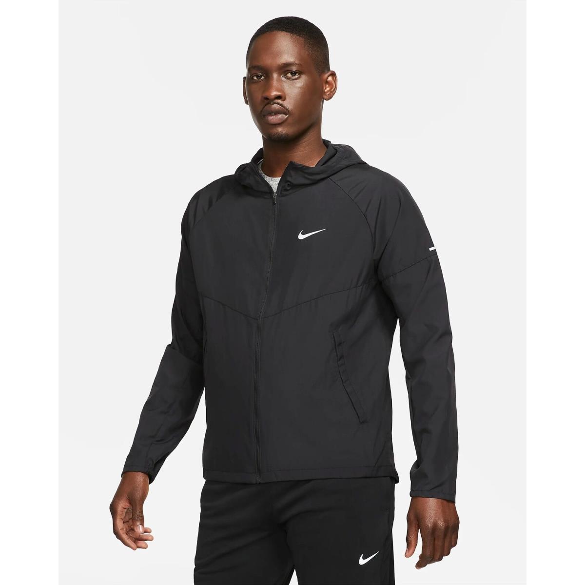 Nike Miler Men`s Repel Lightweight Running Jacket Black Medium