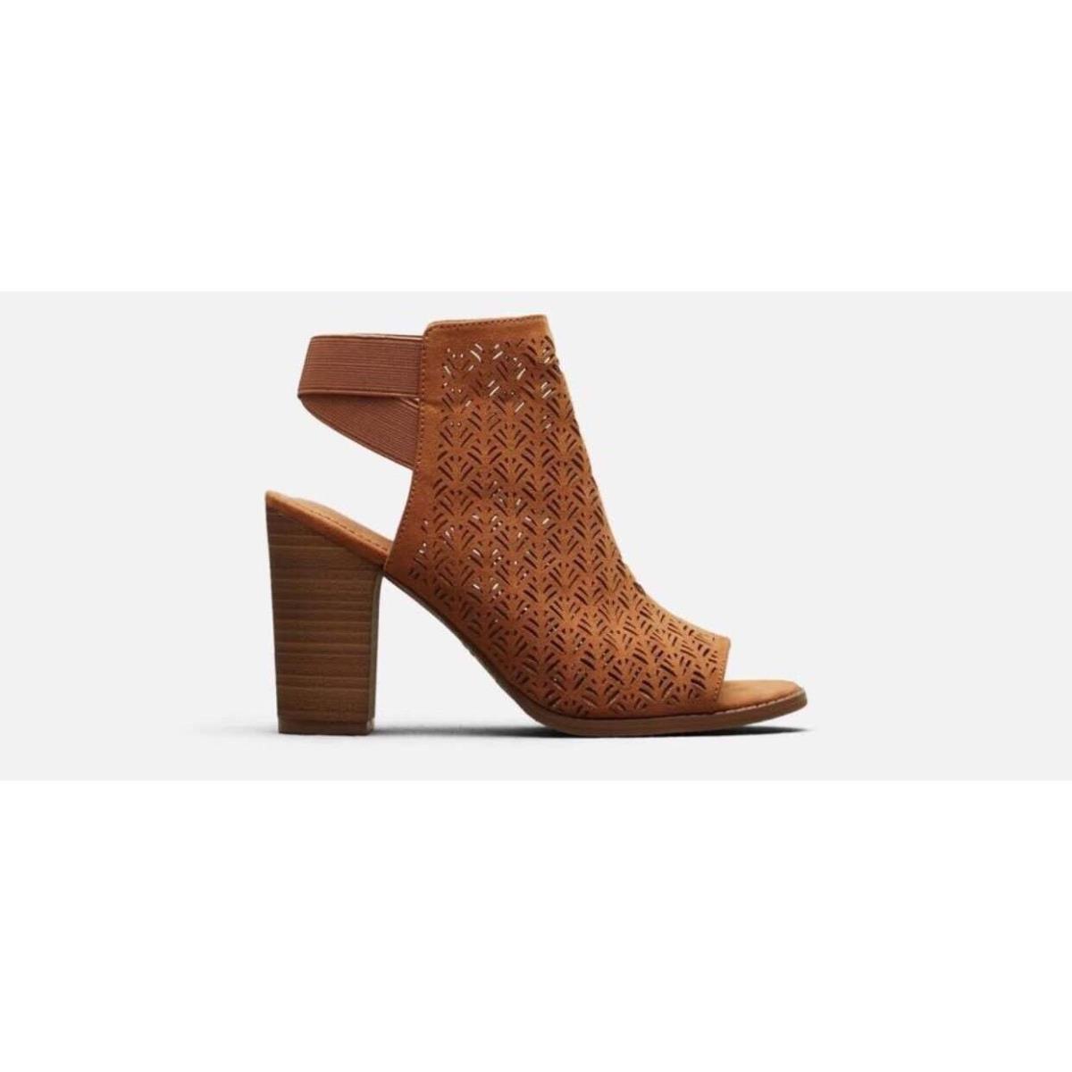 Kenneth Cole Reaction Kay Fly Laser-cut Stacked Heel Women`s Shoes