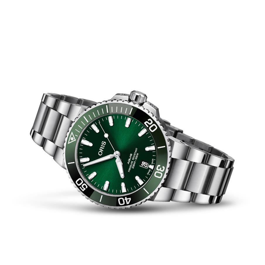 Oris Aquis Date Green Dial Stainless Steel Men`s Watch 01 733 7732 4157