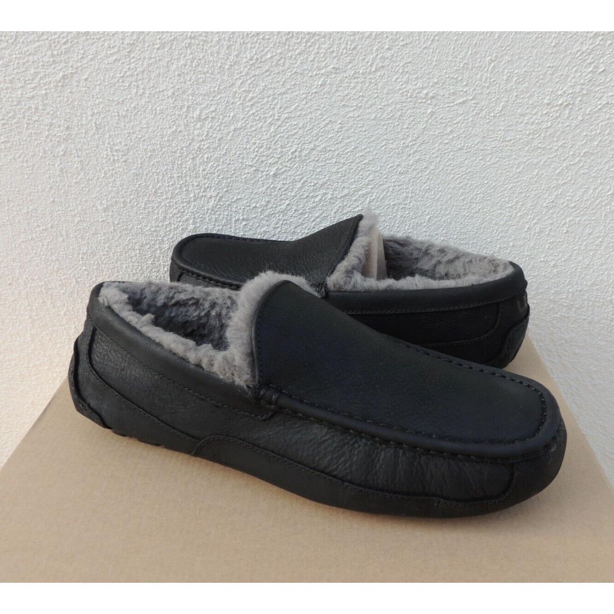 Ugg Ascot Black Matte Leather/ Wool Slippers Men US 11/ Eur 44 Fits Small