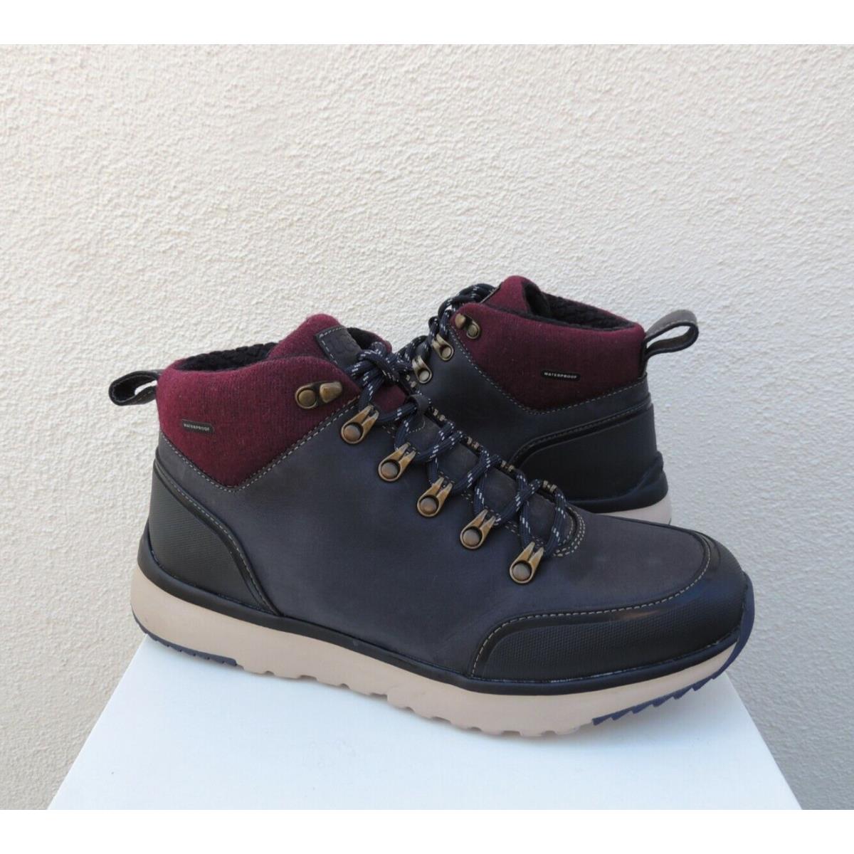 Ugg Olivert Navy Waterproof Leather/ Snow Hiker Boots Men US 8/ Eur 41