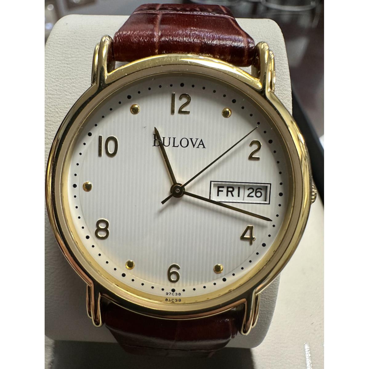 Bulova 97C38 Mens Unisex Day Date Watch Gold Tone Old Stock