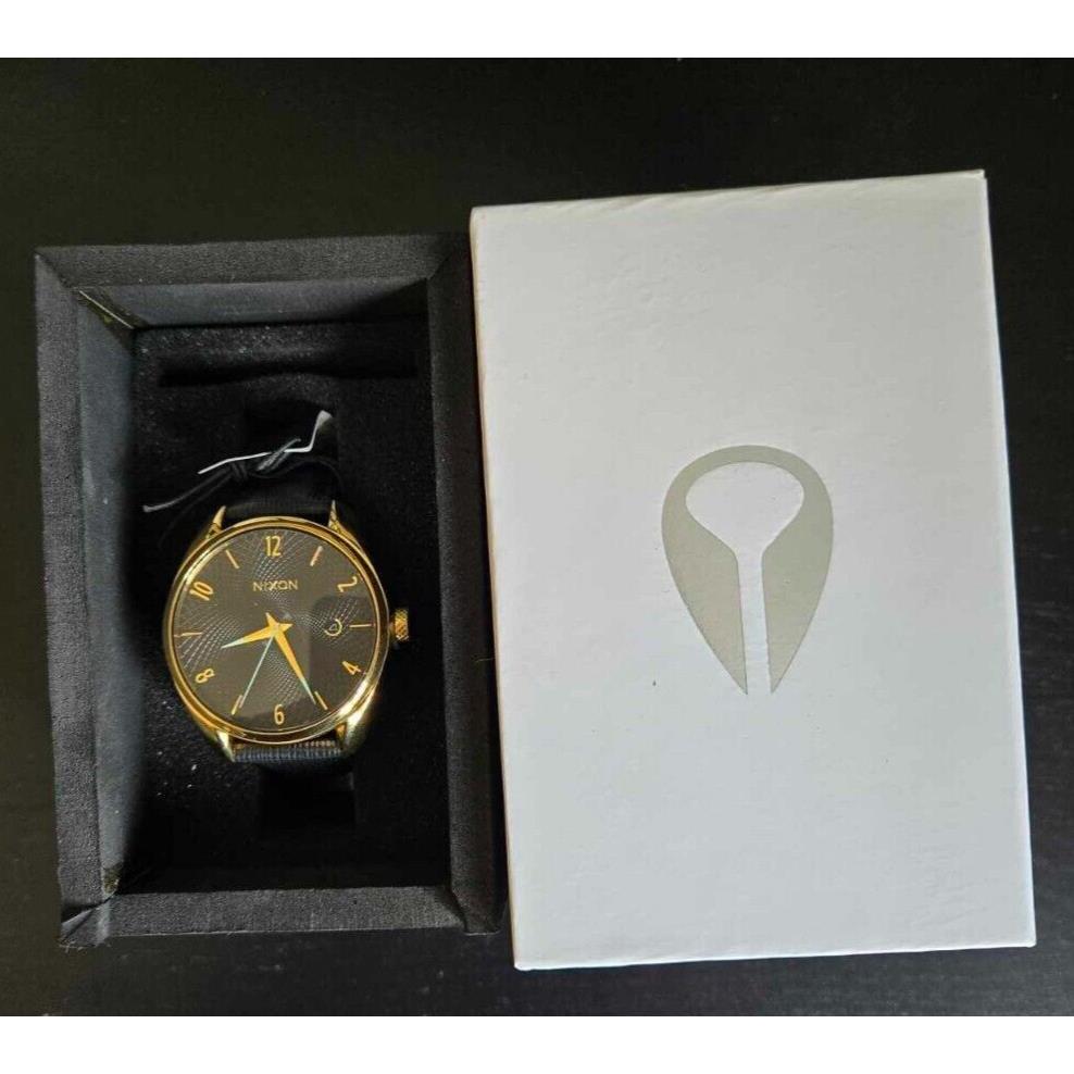 Nixon Bullet Women`s Wristwatch Gold / Black Leather A473 513