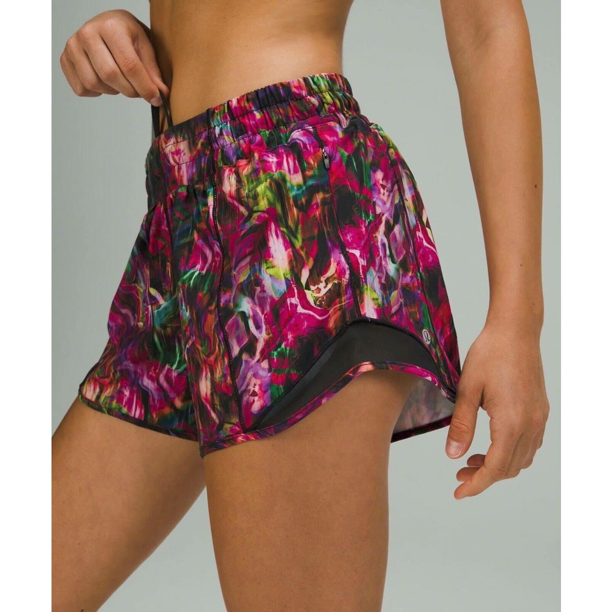 Lululemon Most Popular Hard-to-find Hotty Hot LR Short 4 Lined 8T