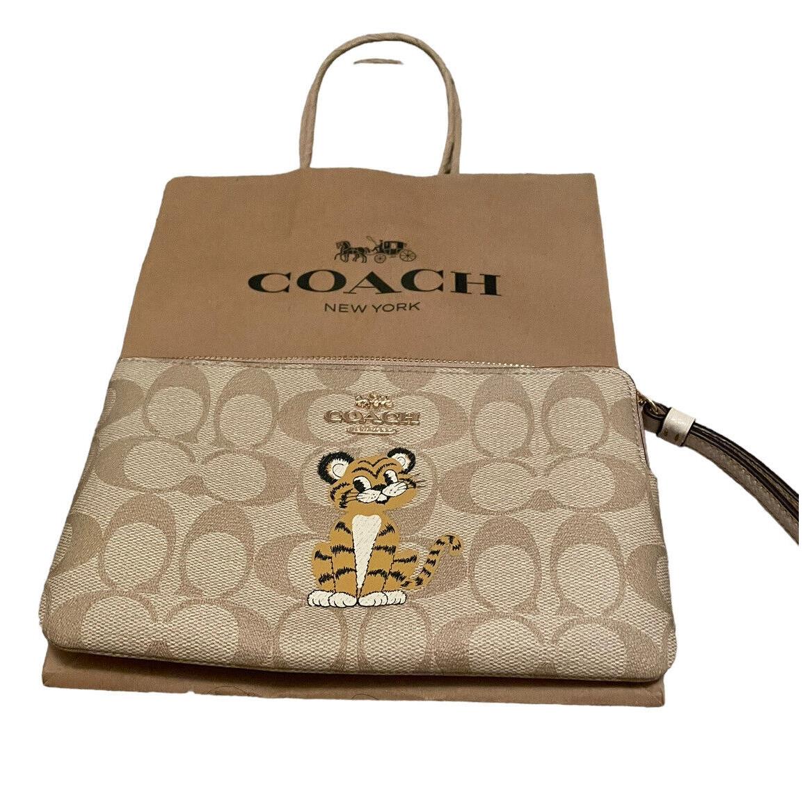 Coach Large Corner Zip Wristlet Signature Canvas Tiger Phone Wallet C7698