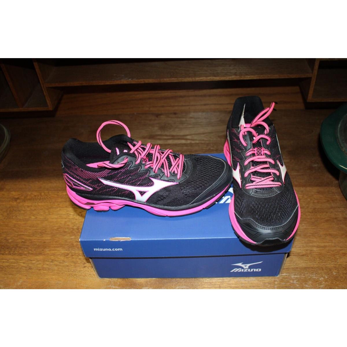 Mizuno Muzuno Wave Rider 20 Volleyball Shoes Womens Size 7 Black/pink