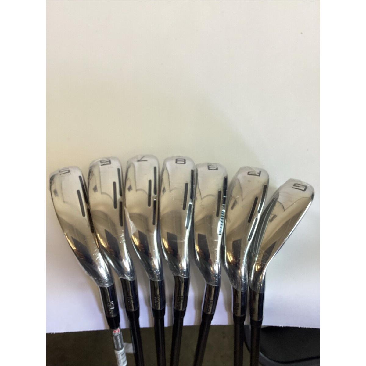 Wilson Staff Dynapwr Iron Set 5-PW-GW Recoil Dart Regular Graphite Shafts