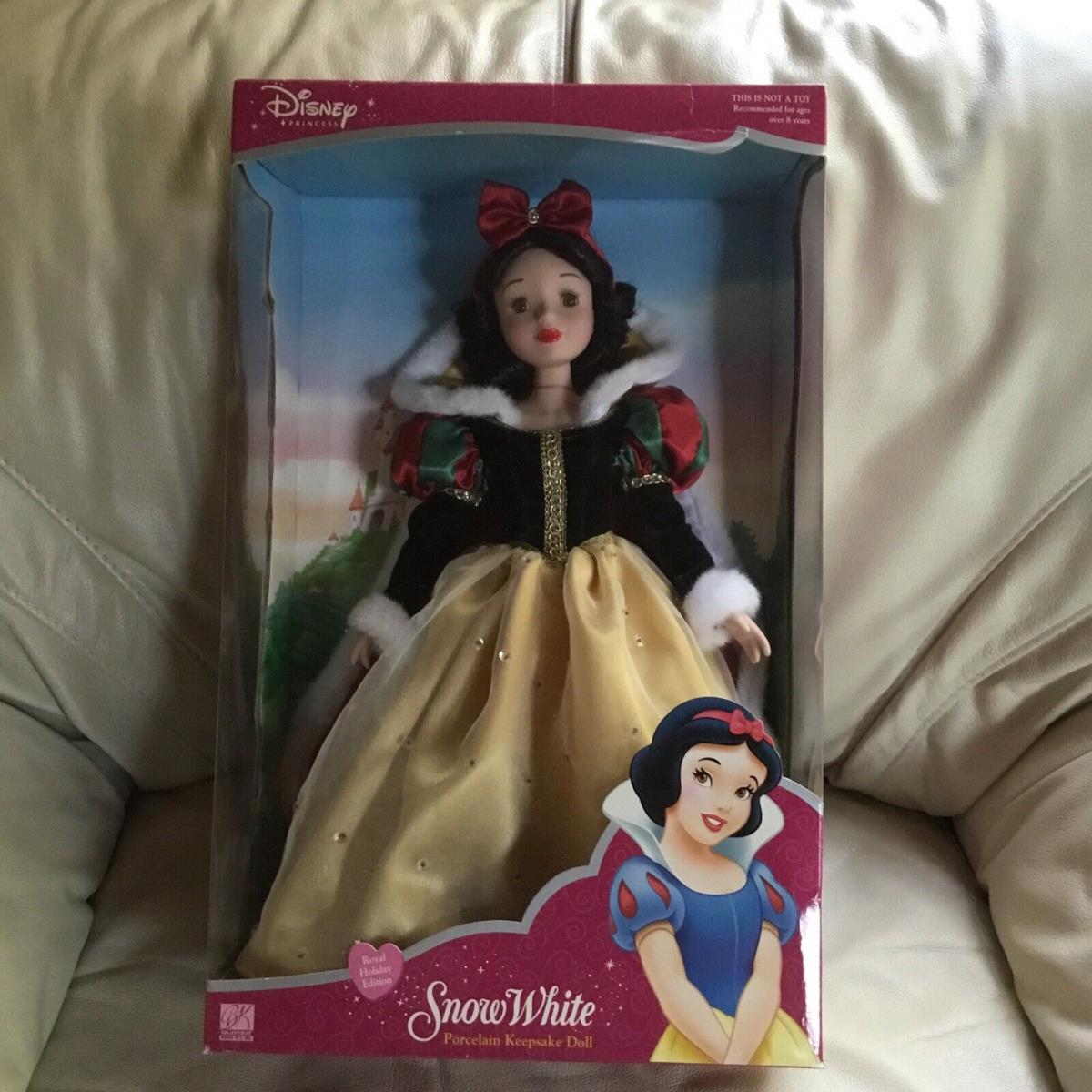 2003 Disney Princess Snow White Porcelain Doll 16 Brass-key Holiday Edition