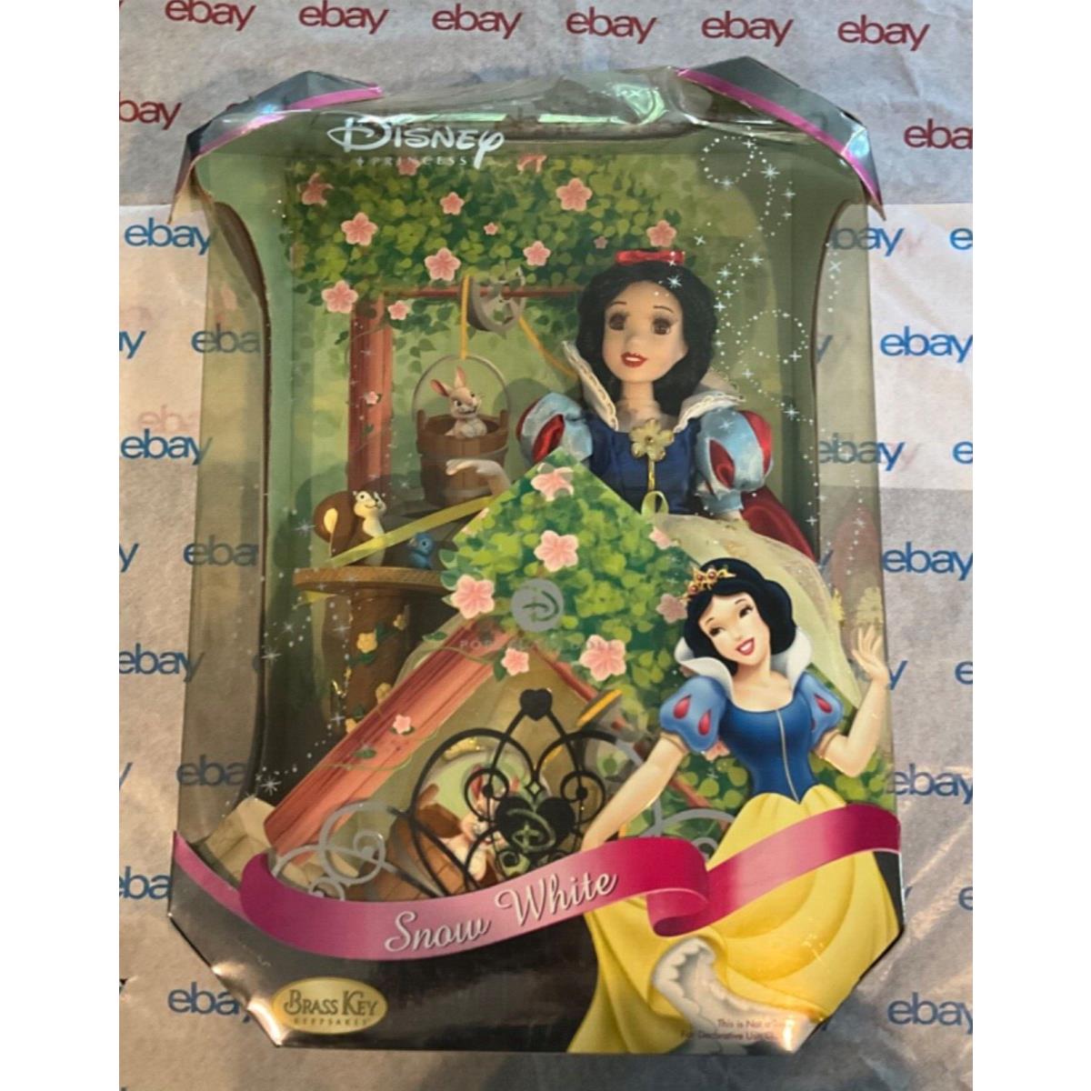 Snow White Brass Key Porcelain Doll - Disney Magical Moments Collection 2007