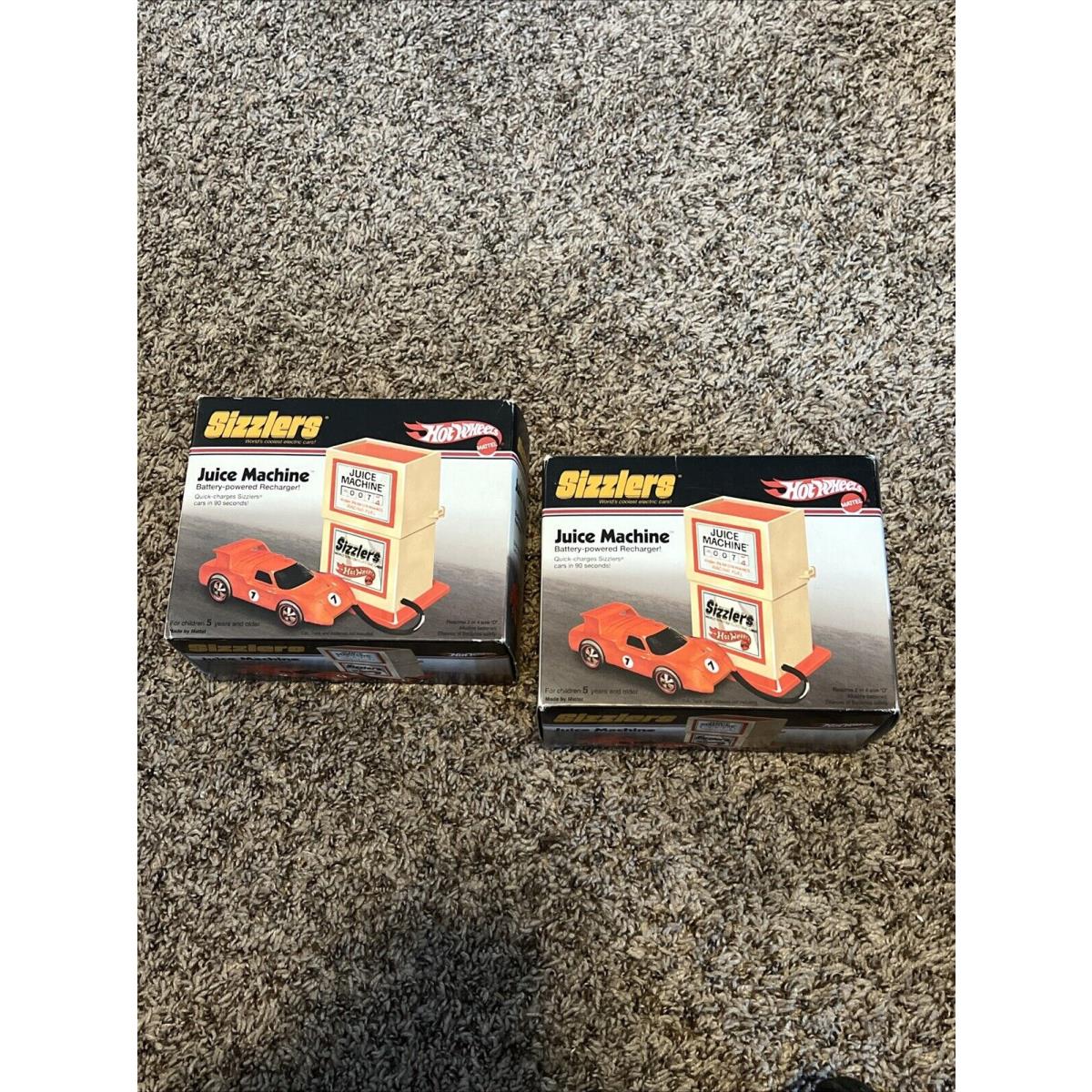 2 Sizzlers Juice Machine Hot Wheels Gas Pump Recharger Race Cars 2006