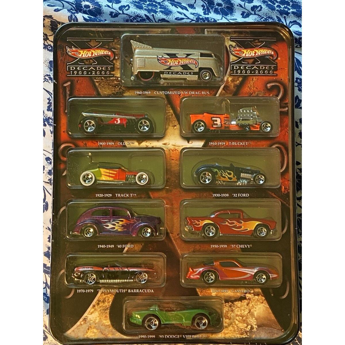 Hot Wheels Collector Tin 1900-2000 with 10 Cars - -new with Stand