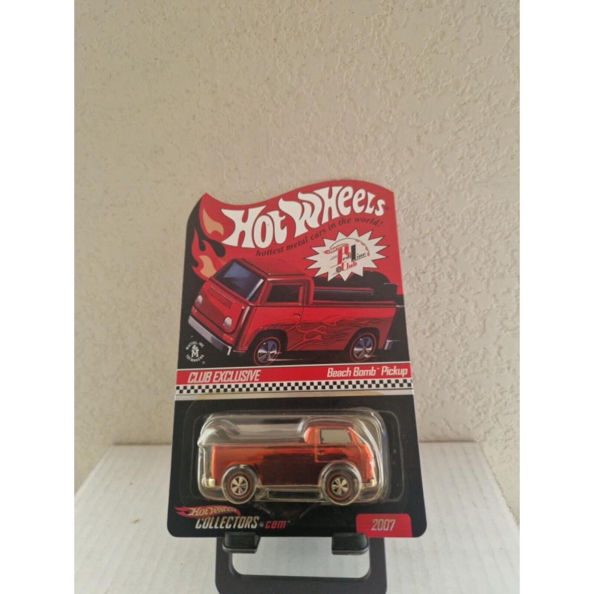 2007 Hot Wheels Red Line Club Exclusive Beach Bomb Pickup W/protector E61