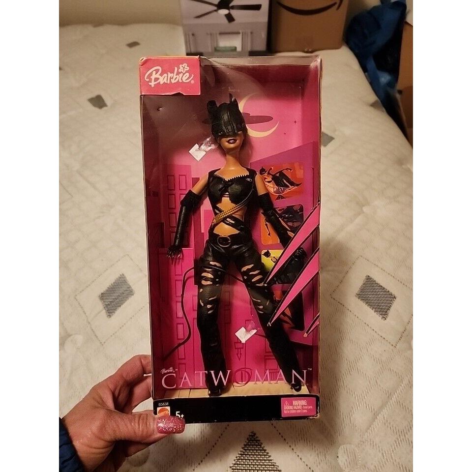 2004 Mattel DC Comics Catwoman Barbie Doll B5838