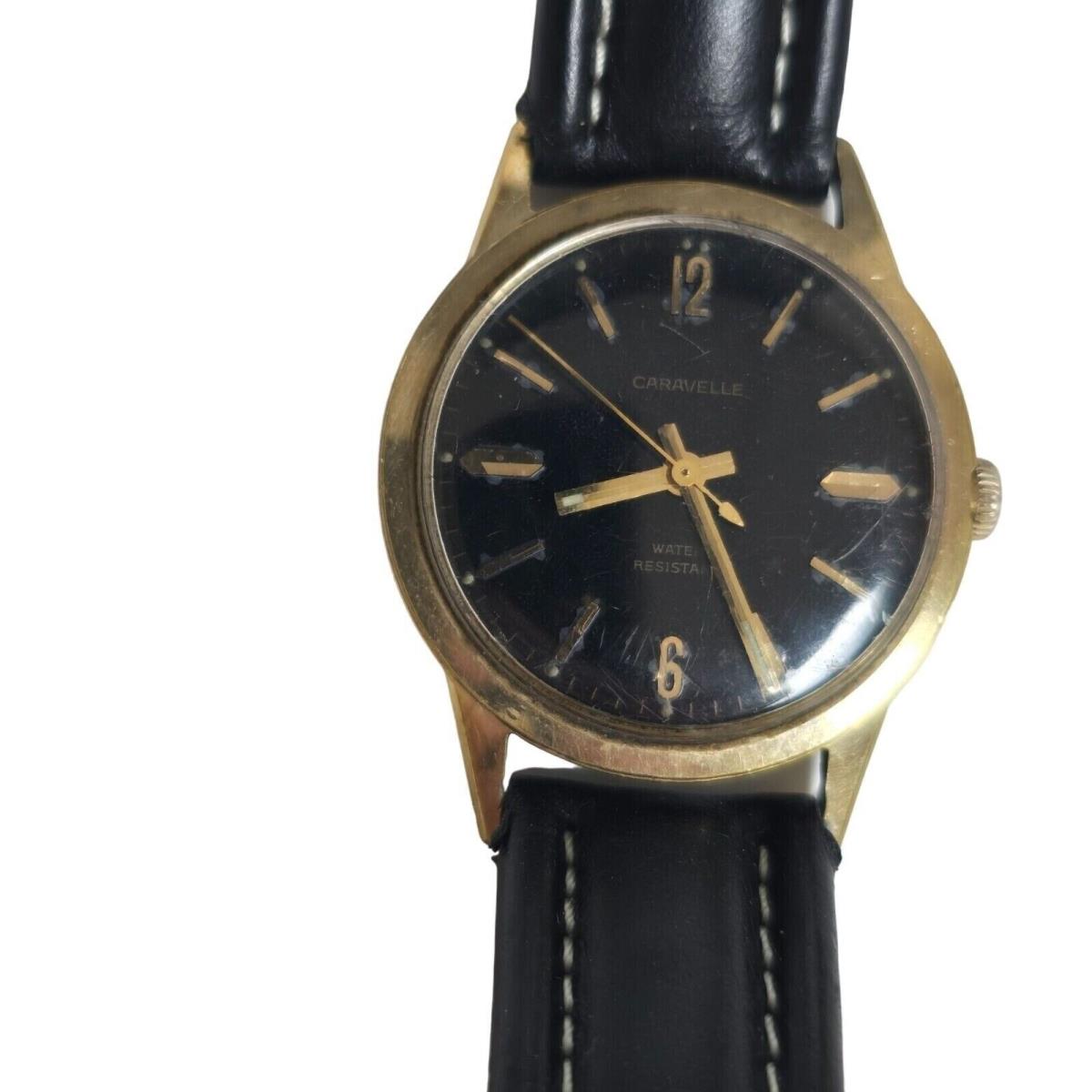 Vintage 1960s Caravelle Men`s 35mm Watch Leather Strap Gold-tone Case