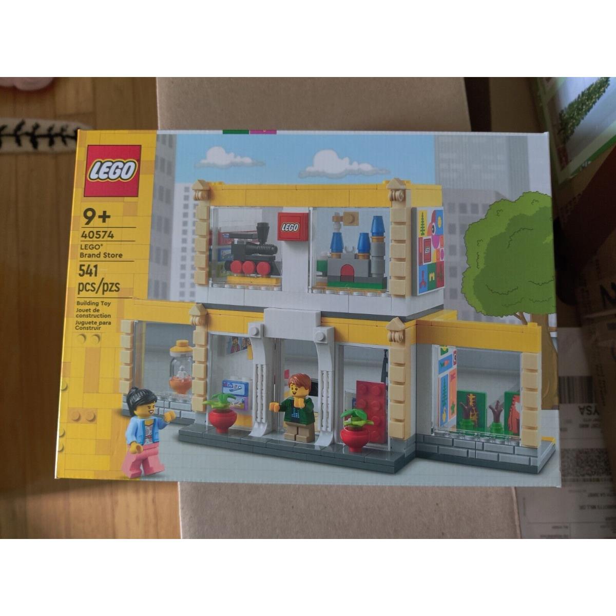 Lego 40574 Lego Brand Store Lego Store Exclusive 541 Pieces in Hand