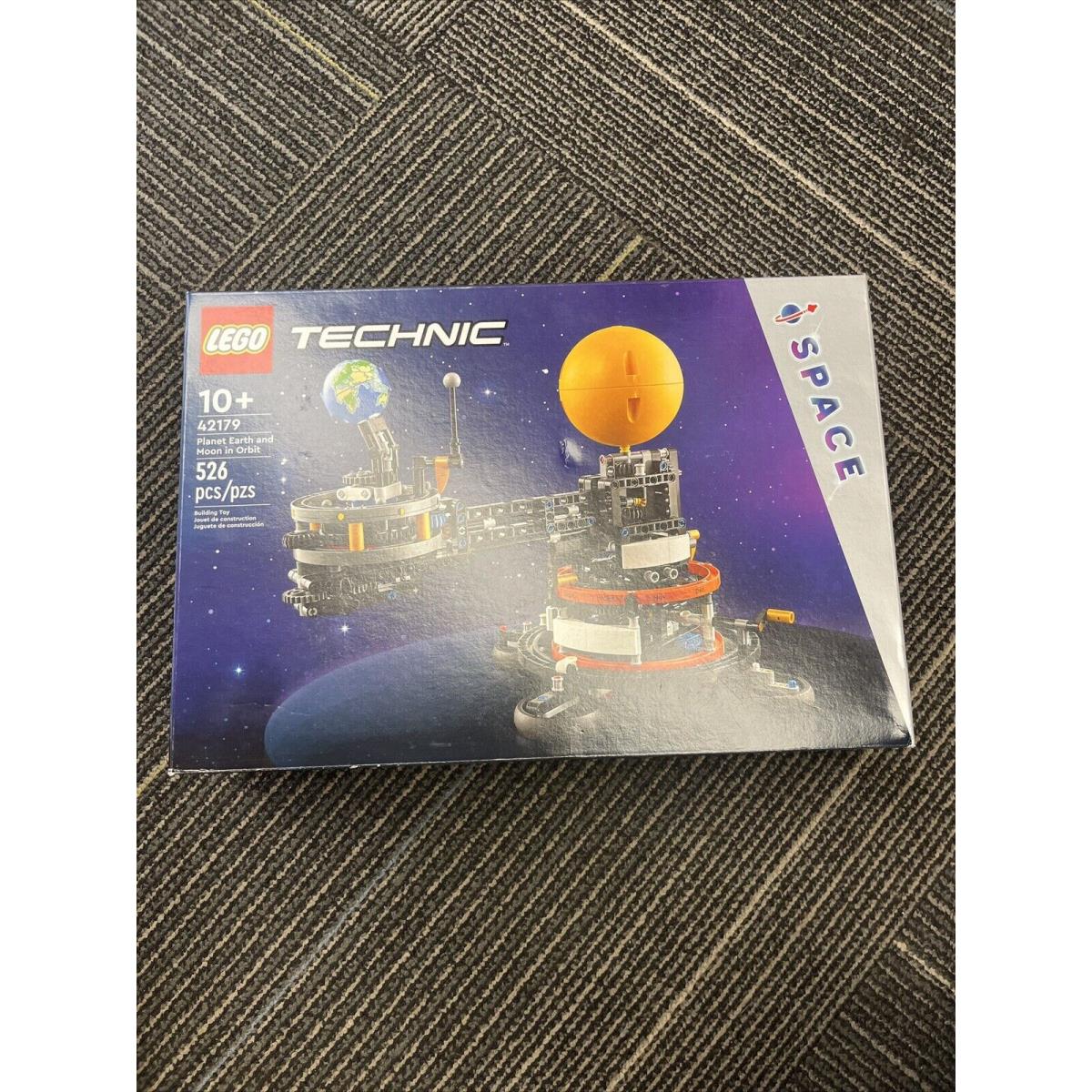 Lego Technic Planet Earth and Moon IN Orbit Buliding Toy Set 42179 -new