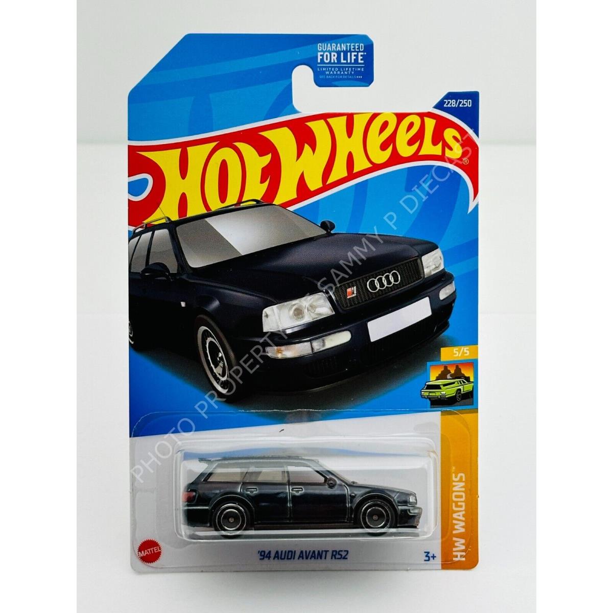 Hot Wheels 2022 Super Treasure Hunt `94 Audi Avant RS2 Gray