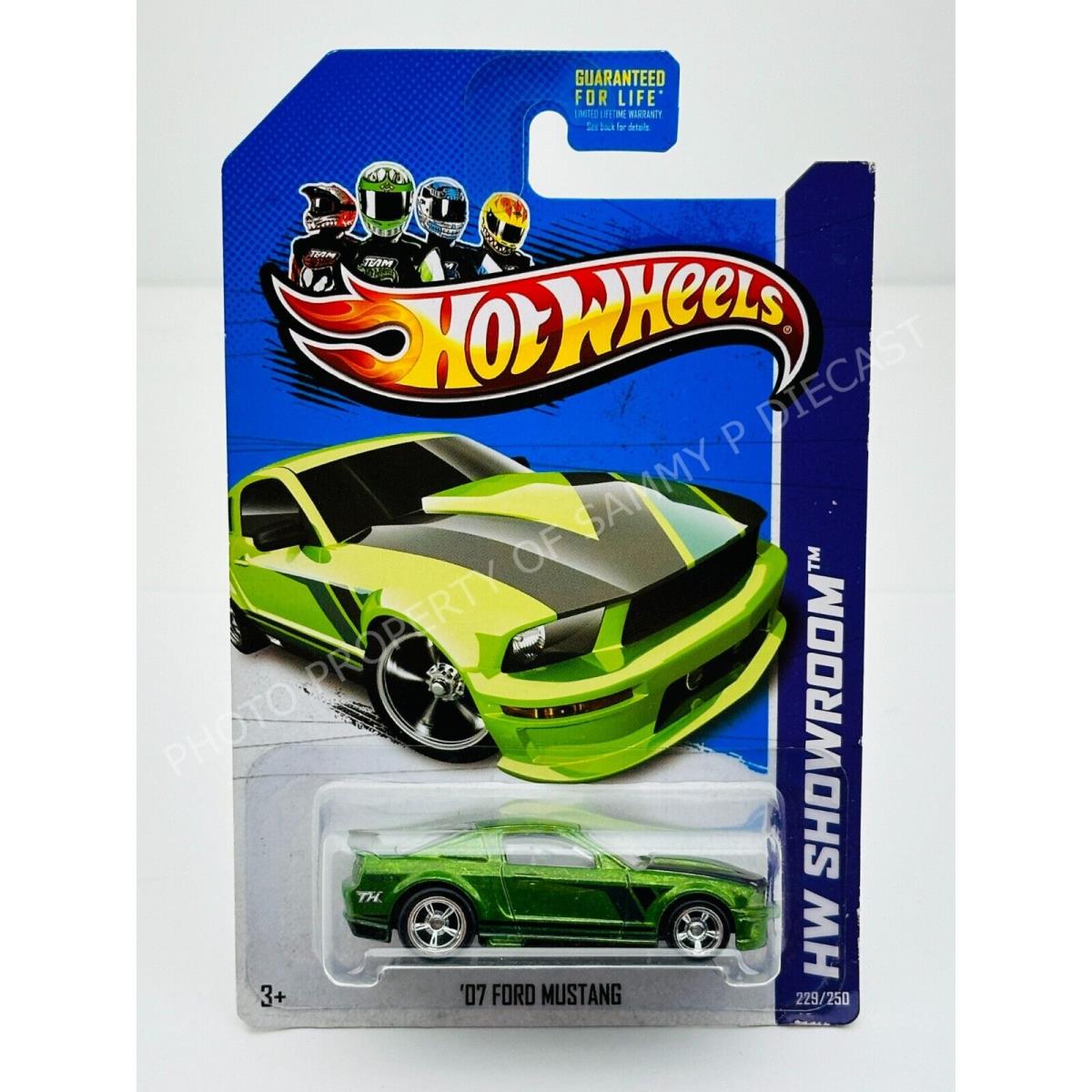 Hot Wheels 2013 Super Treasure Hunt 07 Ford Mustang Green