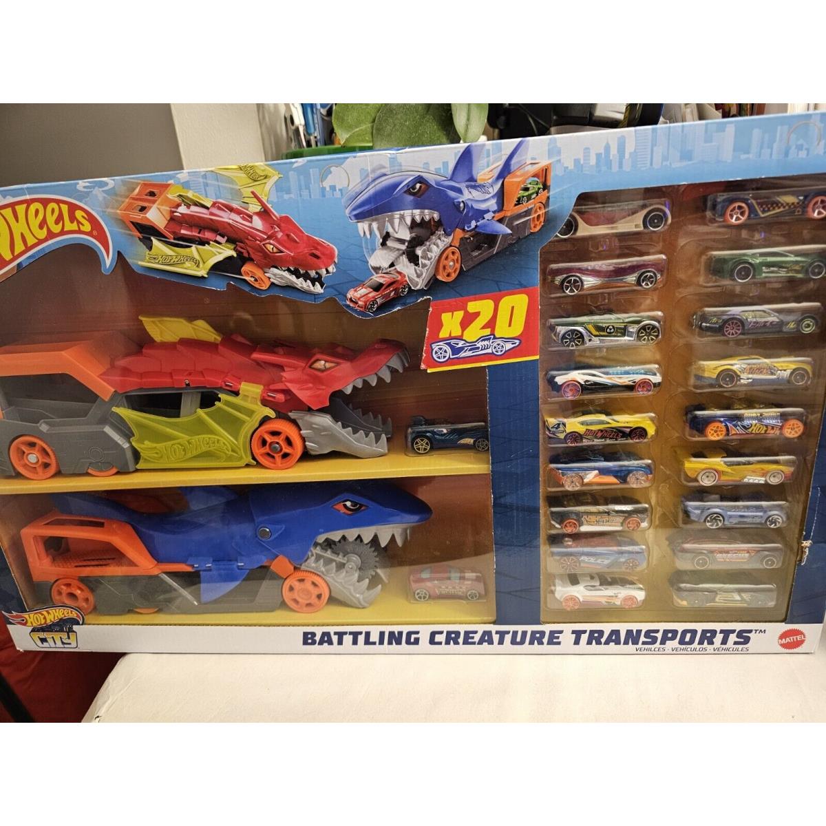 Hot Wheels City Battling Creature Transports Playset w/ 20 Cars