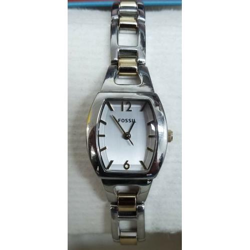 Fossil BQ1068 Silver Tone Dial Two Tone Stainless Steel Women`s Watch