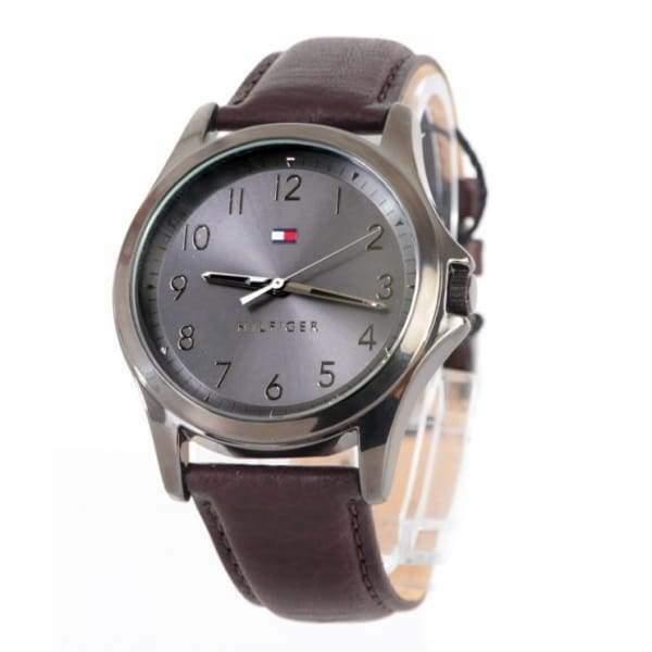 Tommy Hilfiger Men`s The Essentials Leather Strap Watch 45mm 1791522 - Dial: Black, Band: Brown