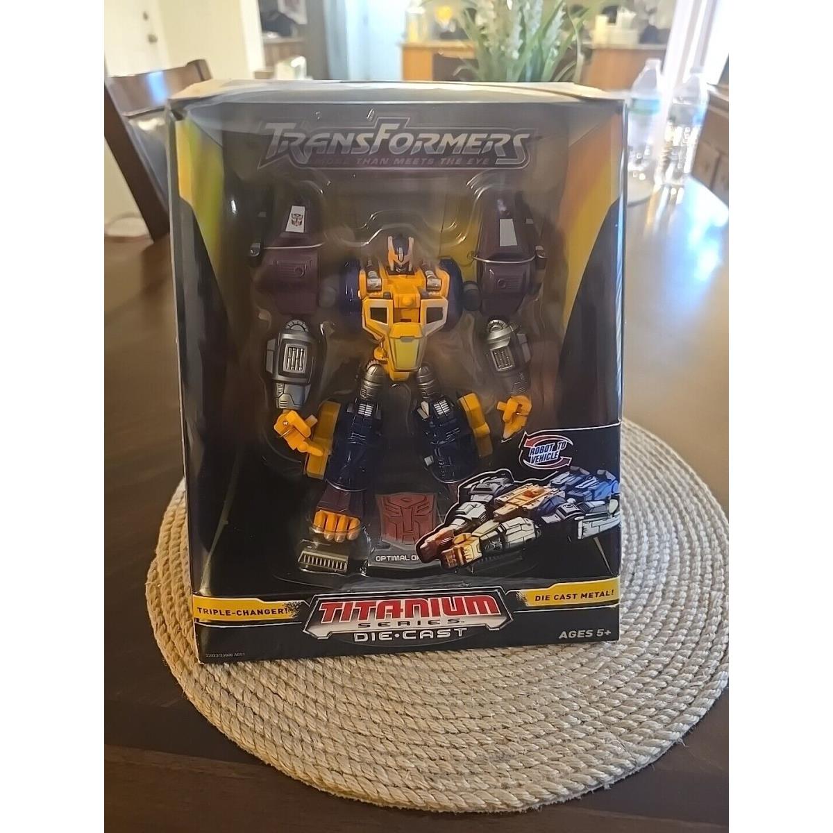 Titanium Series Transformers Optimal Optimus Action Beast Wars Misb