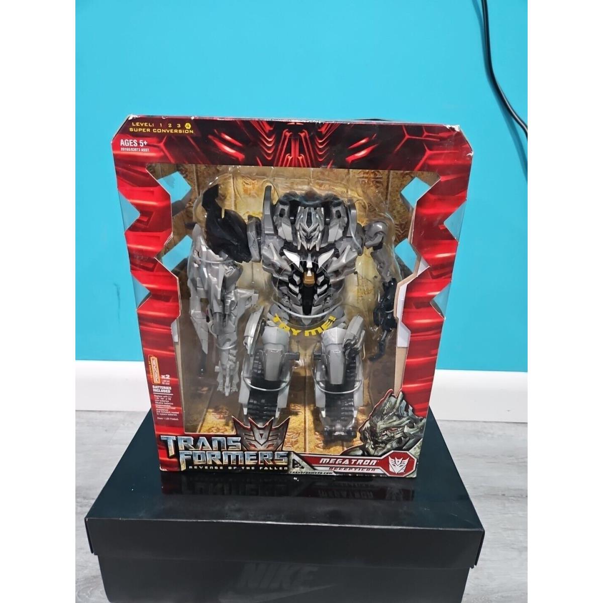 Transformers Revenge of Fallen Rotf Leader Class Megatron Misb