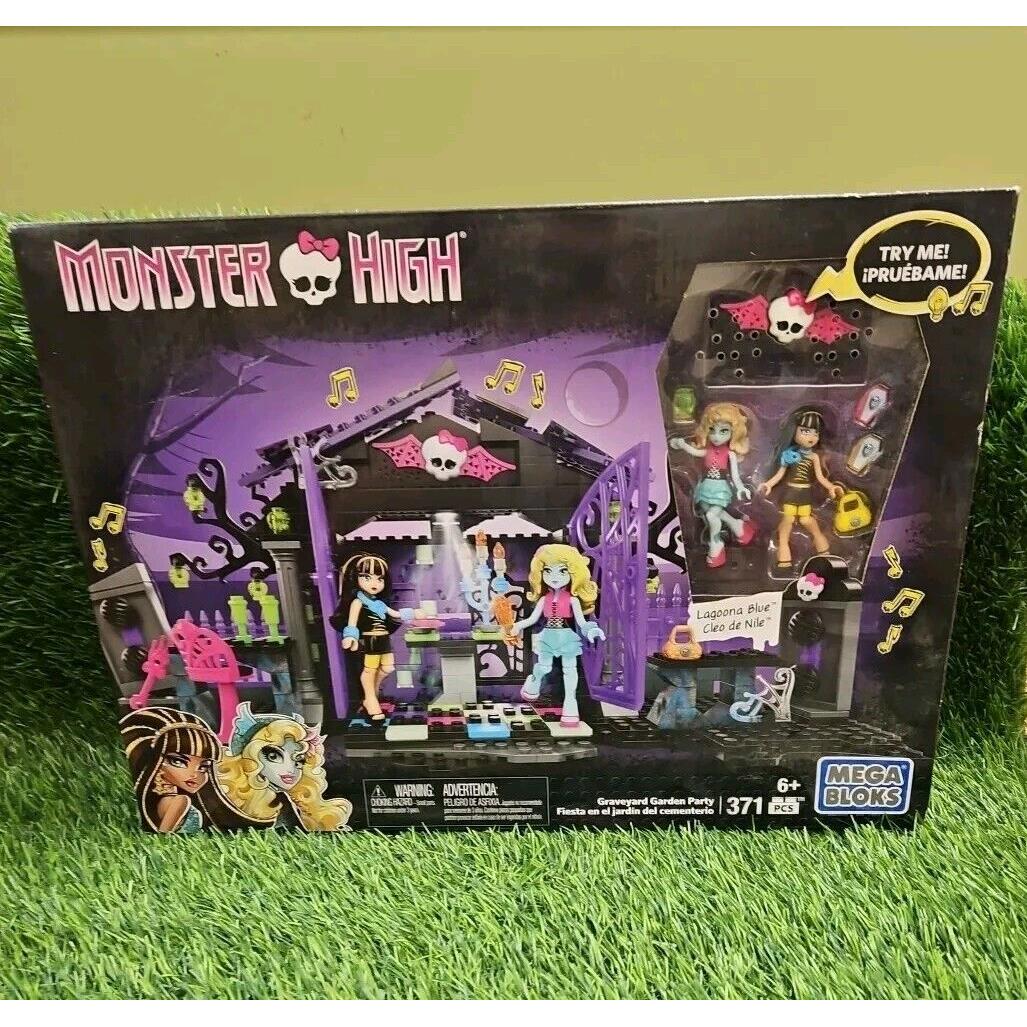 2015 Mega Bloks Monster High Graveyard Garden Party Read