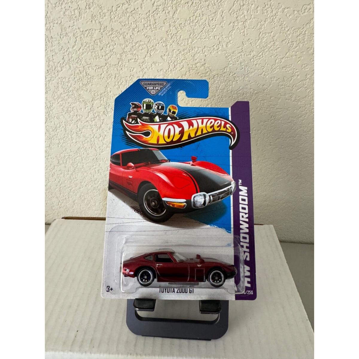 2013 Hot Wheels Super Treasure Hunt Toyota 2000 GT HW Showroom w/ Protector A29