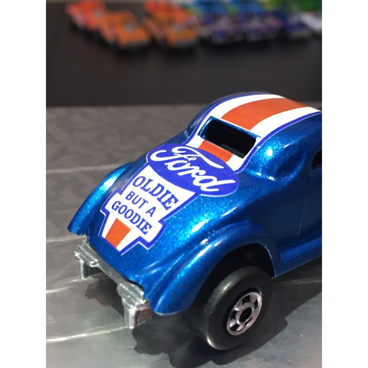 Hot Wheels Custom Neet Streeter - Metallic Blue