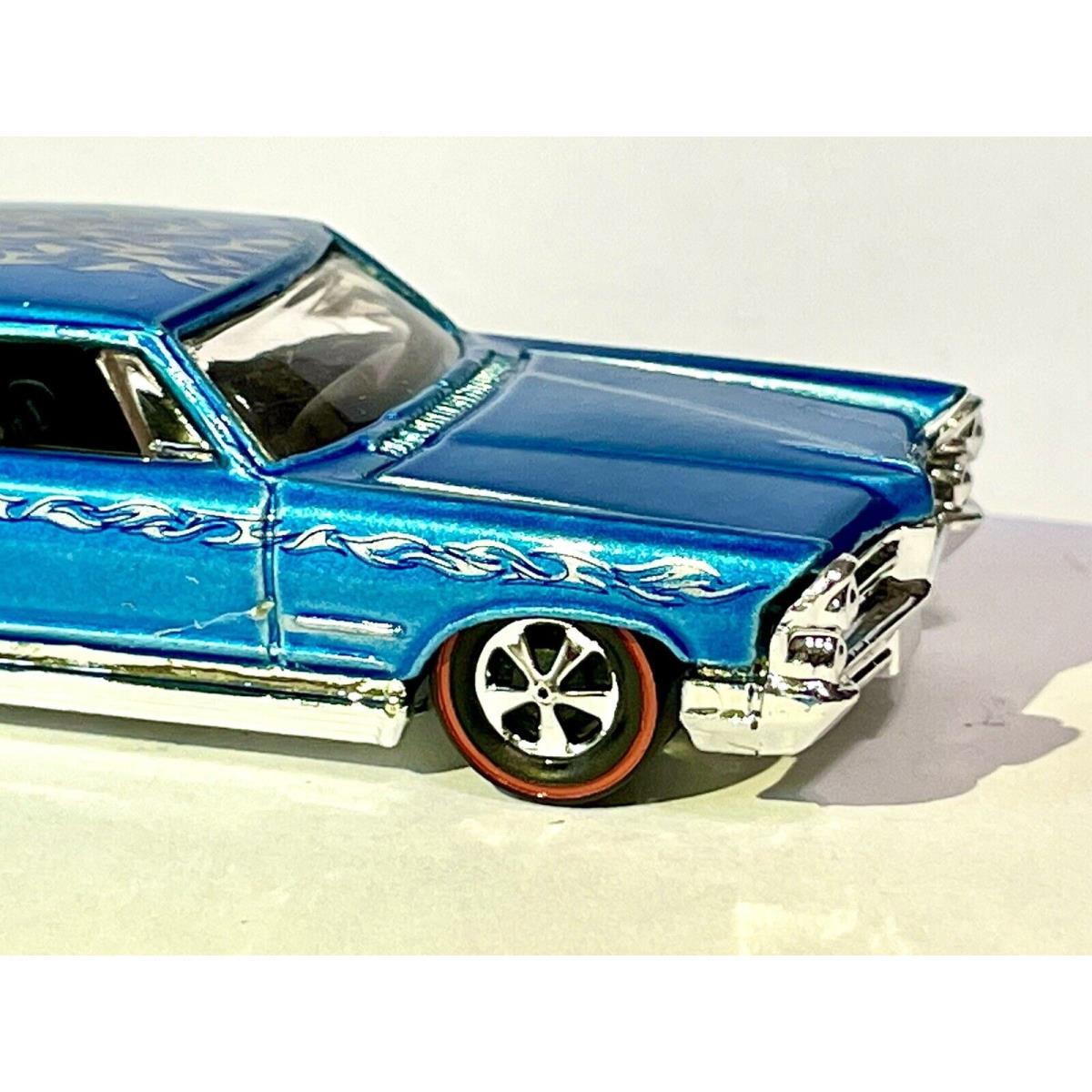 Hot Wheels 1965 Pontiac Bonneville 2003 - Custom Made Deep Dish Redline - Wow