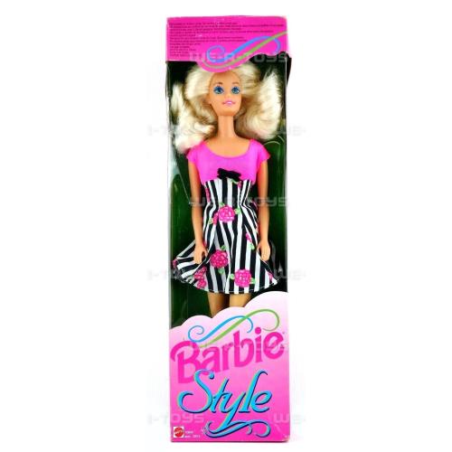 Barbie Zelle`s Exclusive From Canada City Style Barbie 1993 Mattel No. 10974