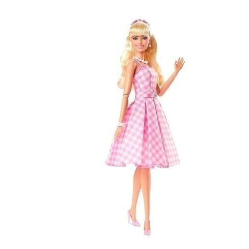 Stylish Looking Margot Robbie as Barbie in Designer Pink Outfit Elegant For Kids